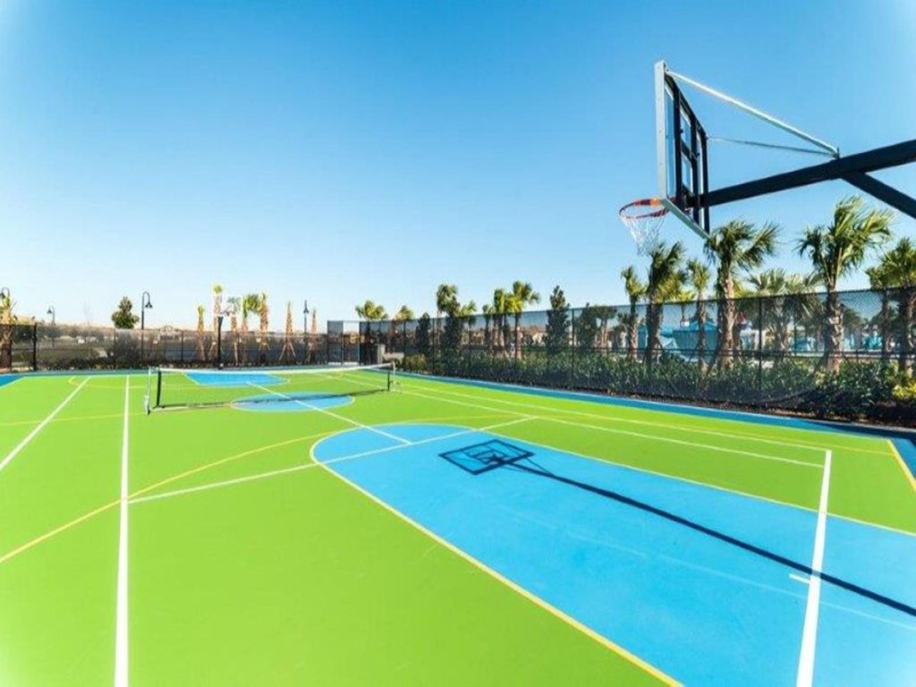 Headline Vacation Rental in Kissimmee - RedAwning