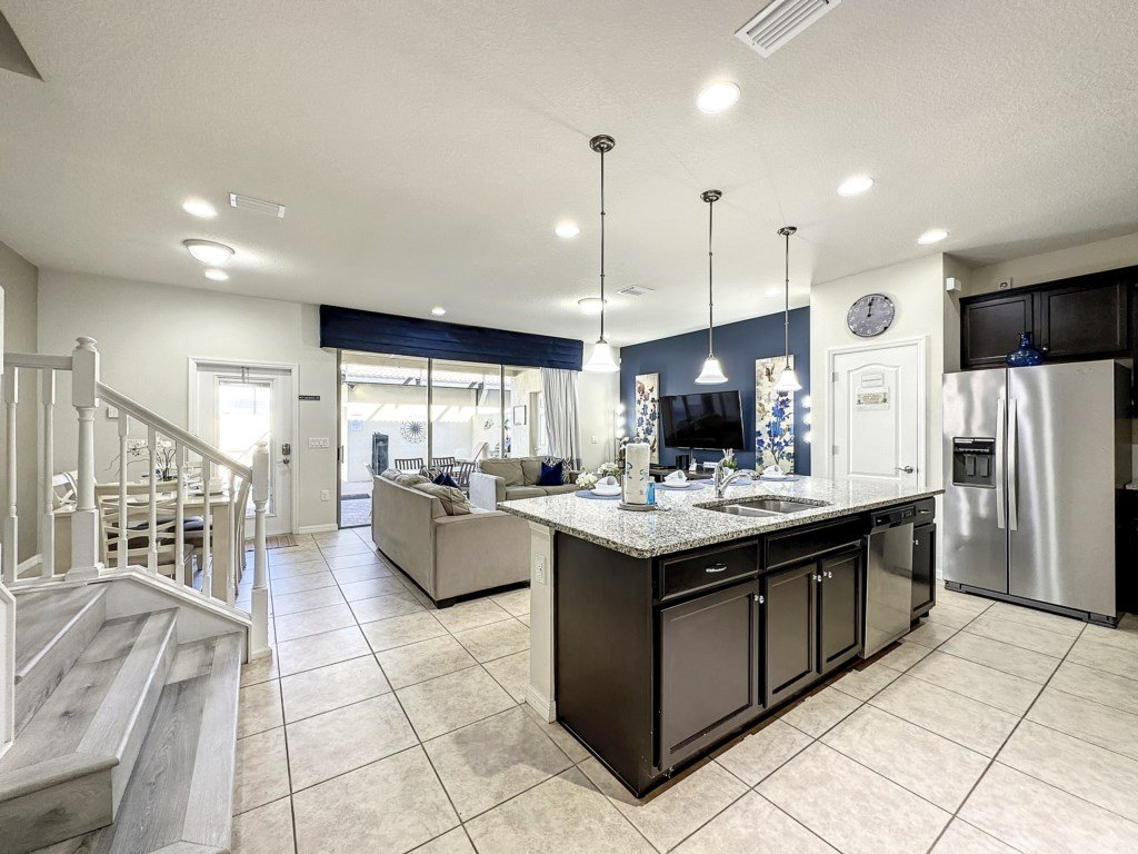 Headline Vacation Rental in Kissimmee - RedAwning