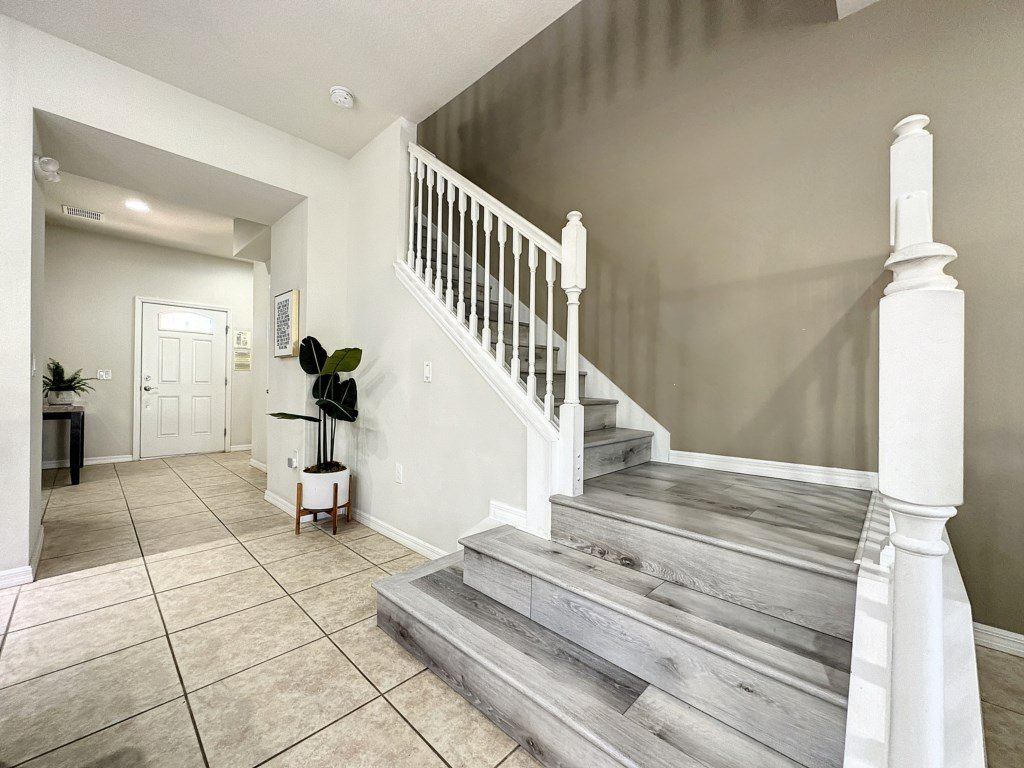 Headline Vacation Rental in Kissimmee - RedAwning