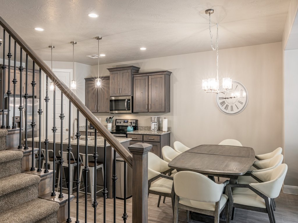 Poolside Paradise Vacation Rental in St. George - RedAwning