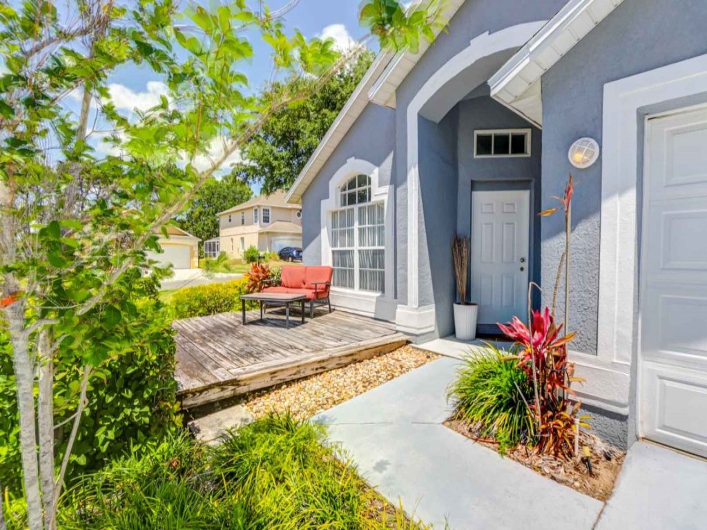 Southern Breeze Great Pool Space! Vacation Rental in Haines City - RedAwning