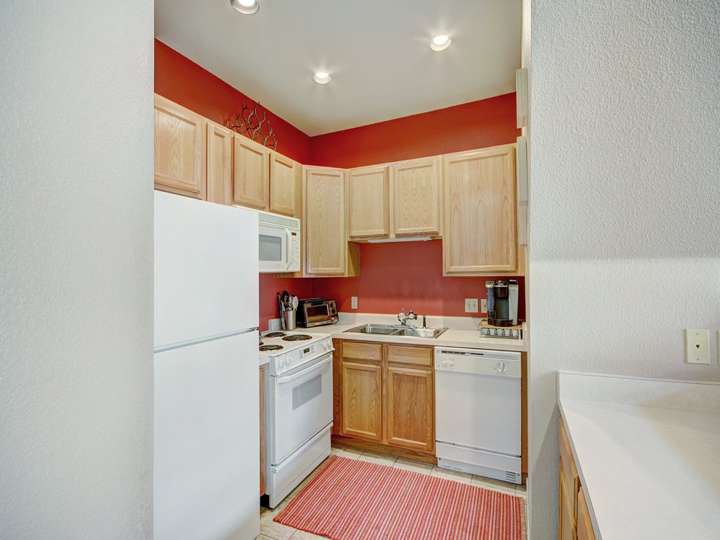 Pet Friendly, Slope-side, Spacious Town Home - ER21 Vacation Rental in Copper Mountain - RedAwning