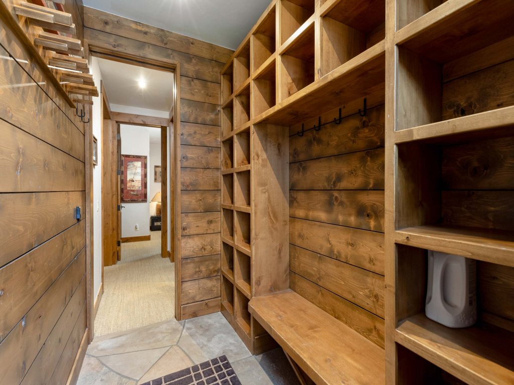 Amazing Pet-Friendly Executive Home, Ski-In Walk-Out - LR884 Vacation Rental in Copper Mountain - RedAwning