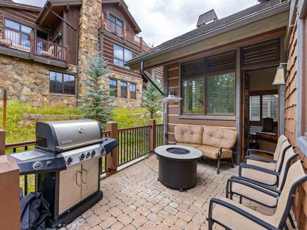 Amazing Pet-Friendly Executive Home, Ski-In Walk-Out - LR884 Vacation Rental in Copper Mountain - RedAwning