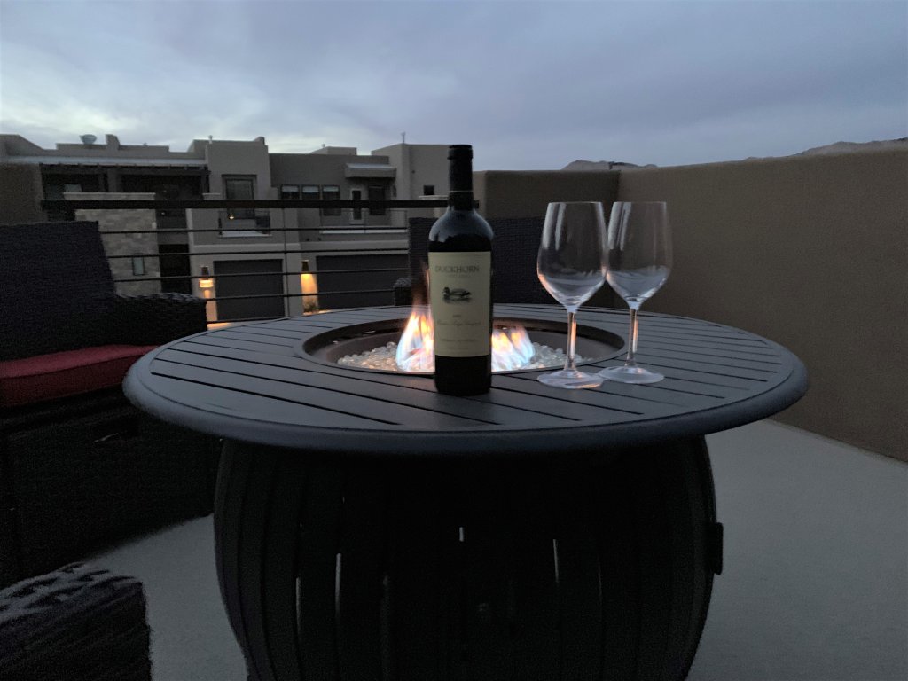 Red Cliff Farmhouse Vacation Rental in St. George - RedAwning