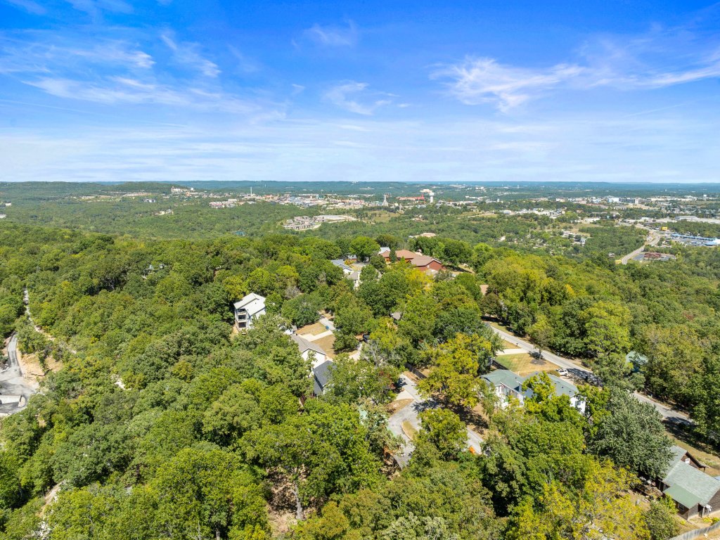 P-LONE- The Lazy K Cabin Vacation Rental in Branson - RedAwning