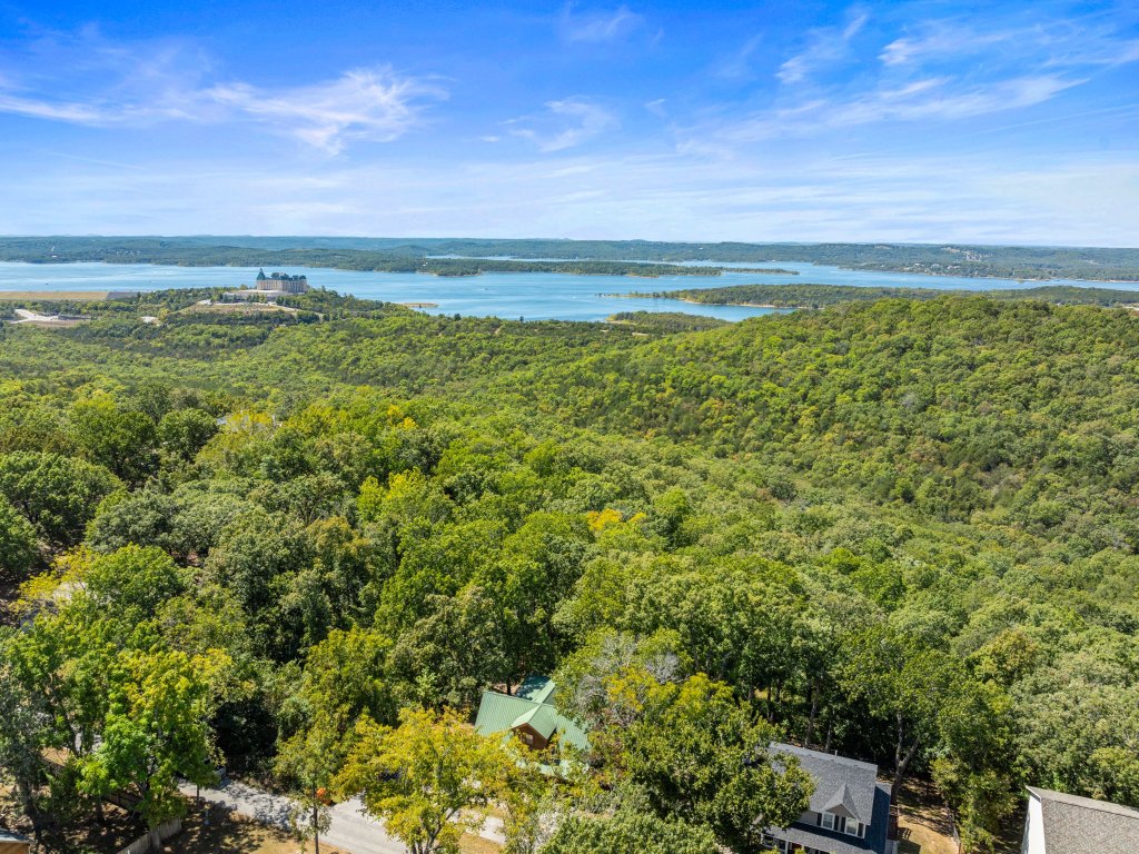 P-LONE- The Lazy K Cabin Vacation Rental in Branson - RedAwning