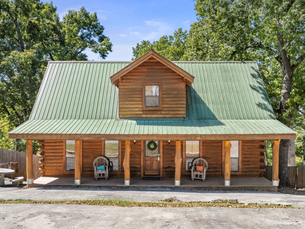 P-LONE- The Lazy K Cabin Vacation Rental in Branson - RedAwning