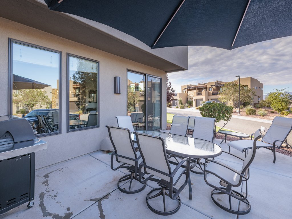 The Governor's Mansion Vacation Rental in St. George - RedAwning