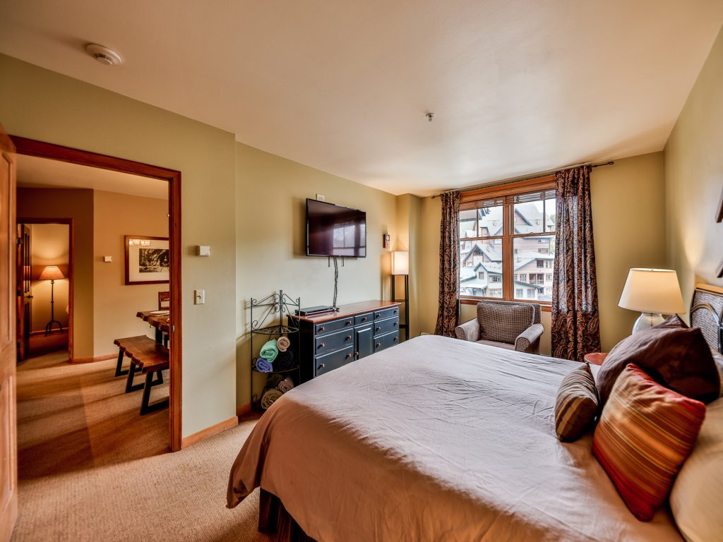Zephyr Mountain Lodge 1504 Vacation Rental in Winter Park - RedAwning