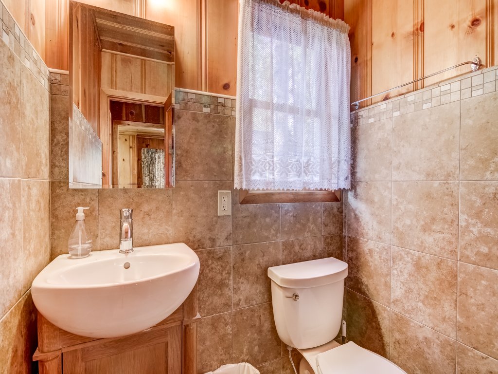 3993C Cedar Cabin Lake Tahoe Vacation Rental in California - RedAwning