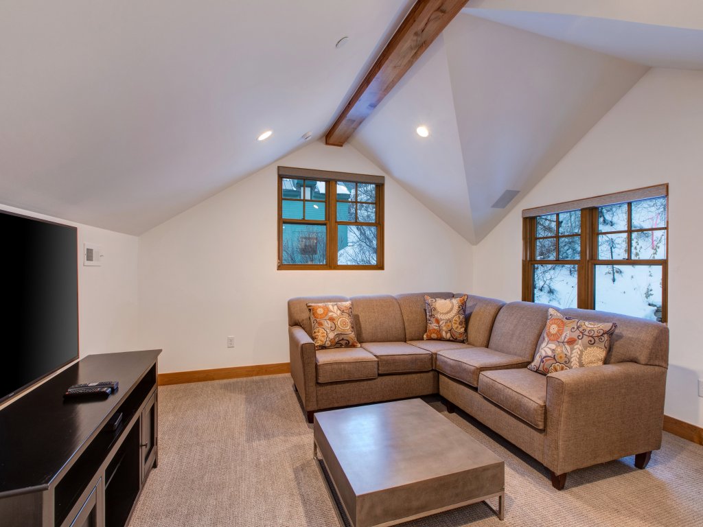 Luxury 6 Bedroom Old Town Escape Near Skiing and Dining 80 Vacation Rental in Park City - RedAwning