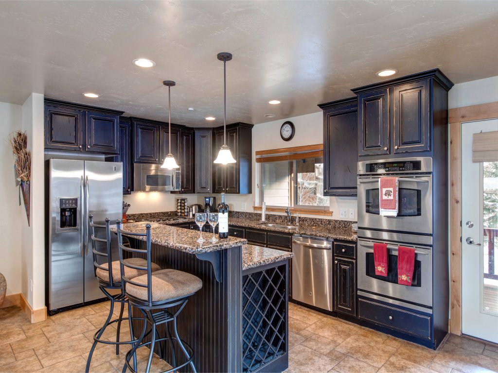 Spacious Ski Retreat 5452 with Pool Hot Tub and Garage Vacation Rental in Park City - RedAwning
