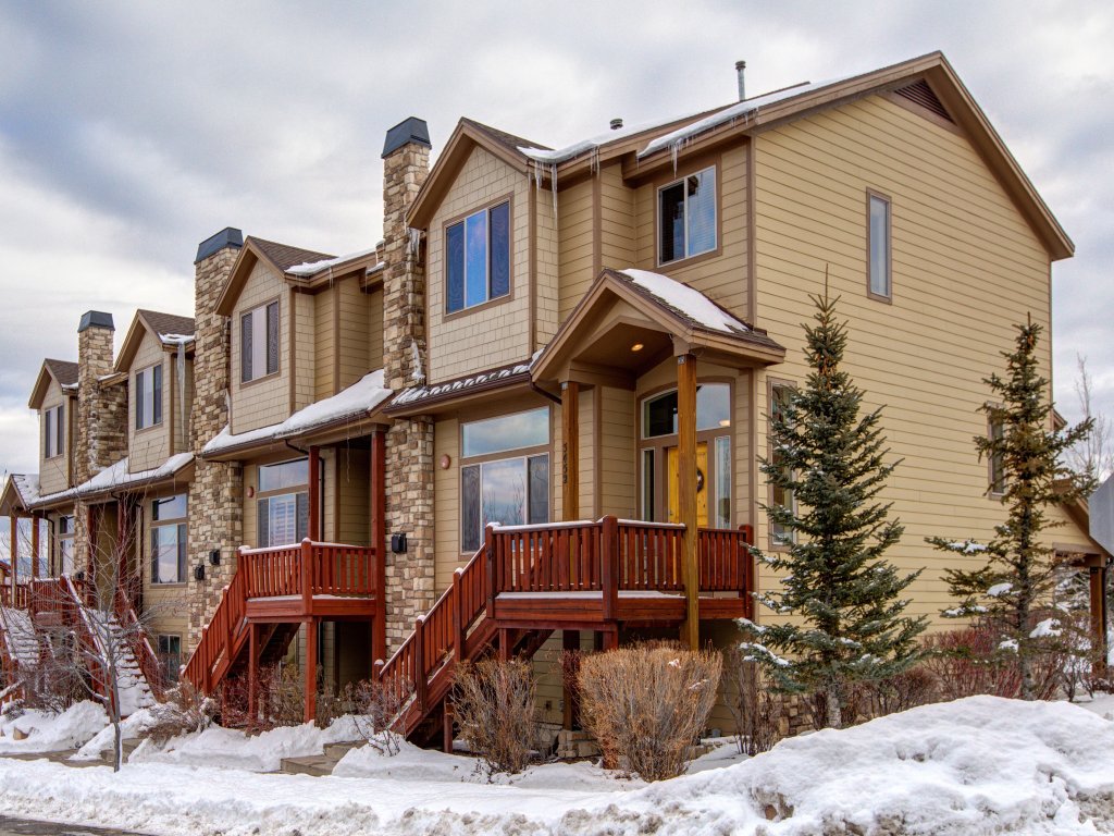 Spacious Ski Retreat 5452 with Pool Hot Tub and Garage Vacation Rental in Park City - RedAwning