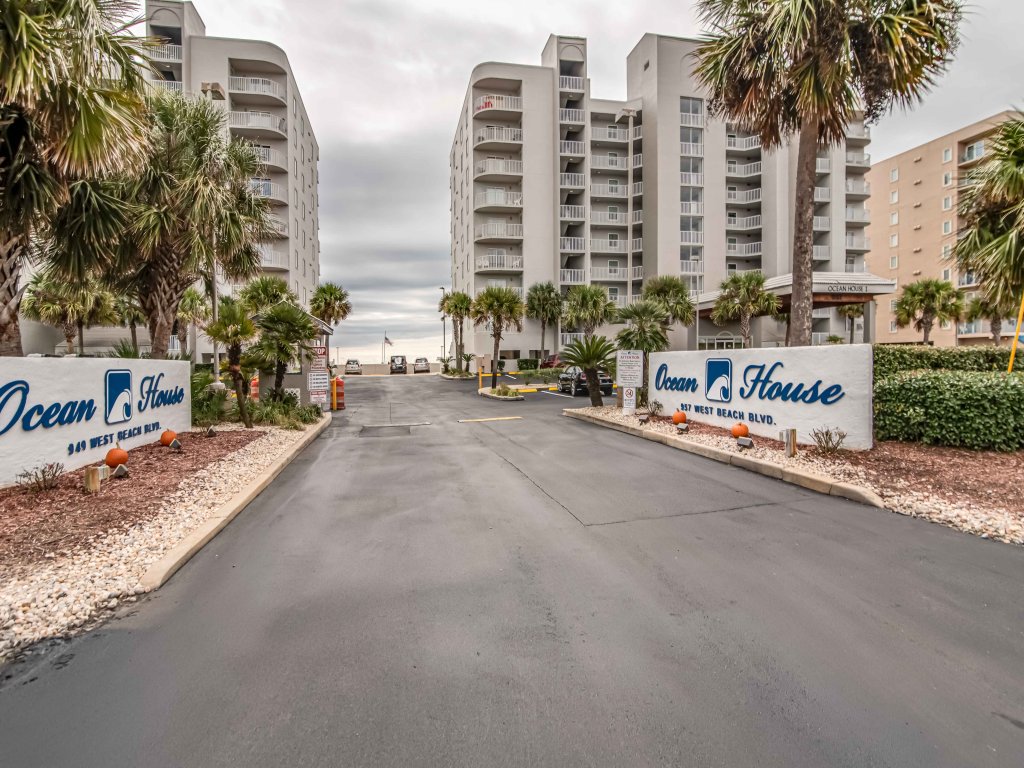 Ocean House 1904 Vacation Rental in Gulf Shores - RedAwning