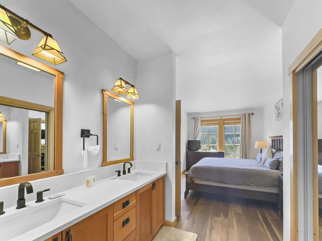 Inviting and Spacious Condo In The Heart of Center Village - PP416 Vacation Rental in Copper Mountain - RedAwning