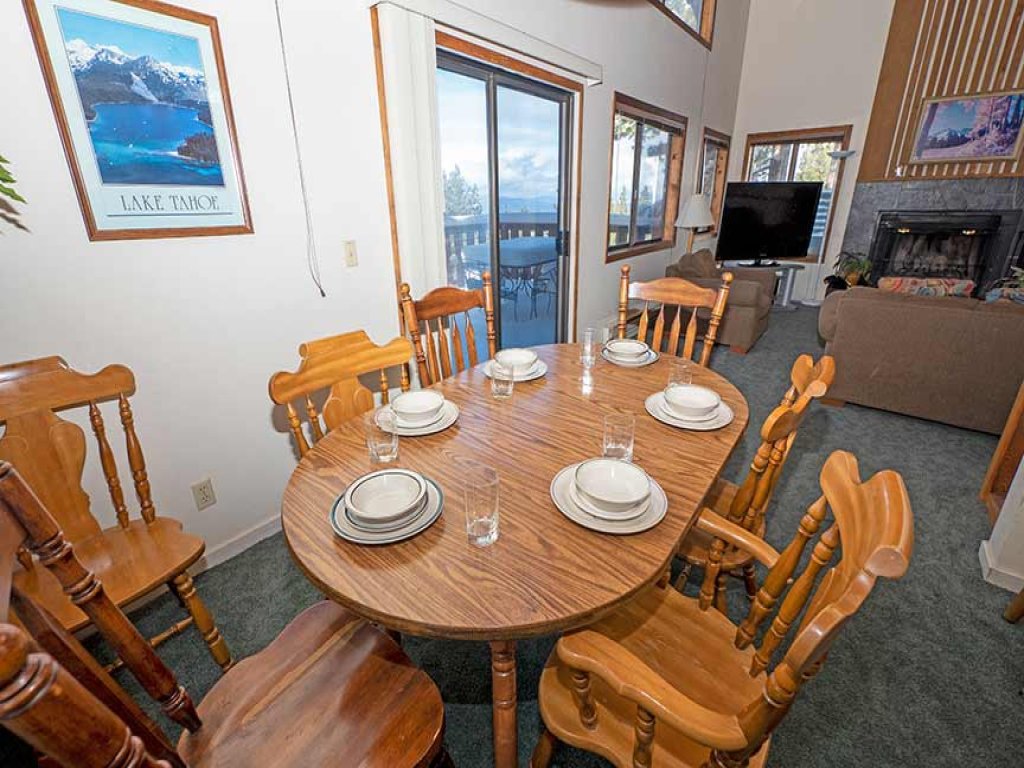 1228 Timber Lane Vacation Rental in California - RedAwning