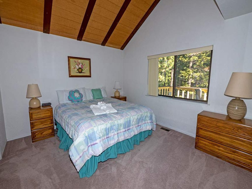 3336 Pine Hill Road Vacation Rental in California - RedAwning