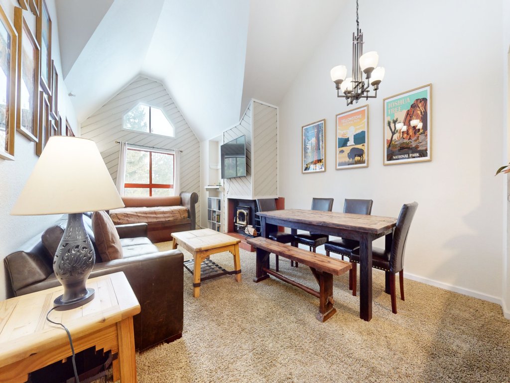 Aspen Creek 311 Walk to Eagle Lodge, Log Burning Fireplace, Great Complex Amenities Vacation Rental in Mammoth Lakes - RedAwning