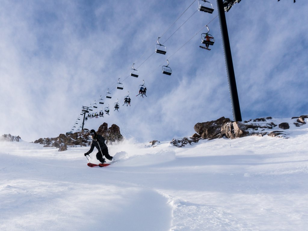 Aspen Creek 311 Walk to Eagle Lodge, Log Burning Fireplace, Great Complex Amenities Vacation Rental in Mammoth Lakes - RedAwning