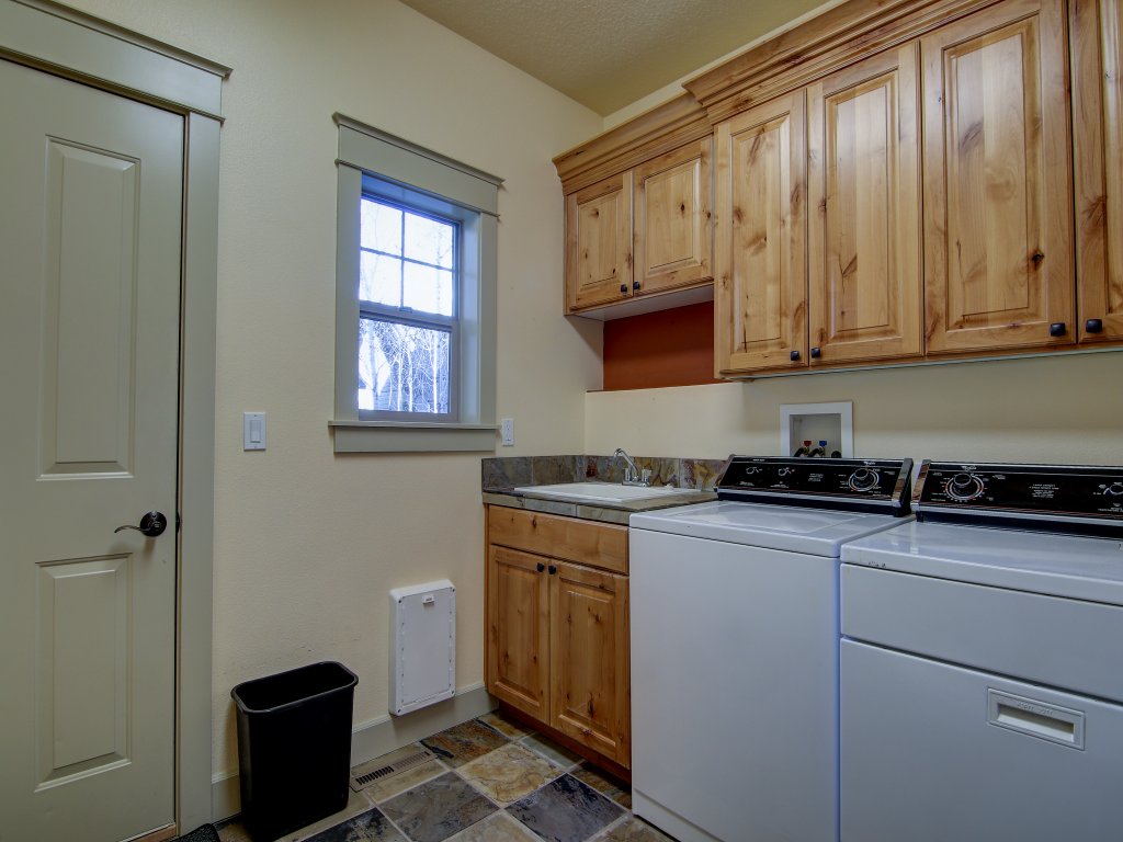 Wild Meadow Vacation Rental in Bend - RedAwning