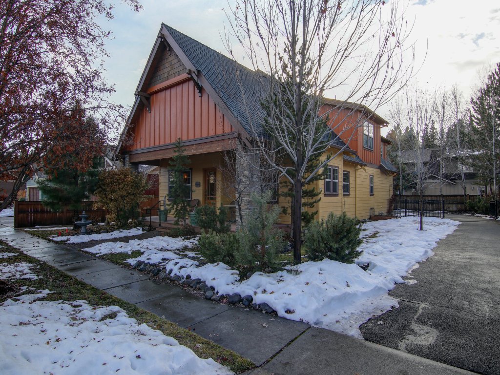 Wild Meadow Vacation Rental in Bend - RedAwning