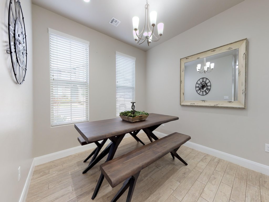 Breakfast at Tiffanys at The Casitas Vacation Rental in Utah - RedAwning