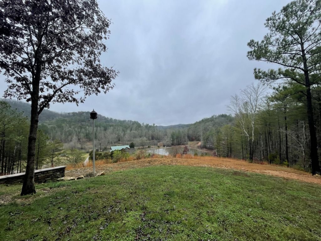 Diamond Bear, TN Nature on 140 acres with a lake! Vacation Rental in Tennessee - RedAwning