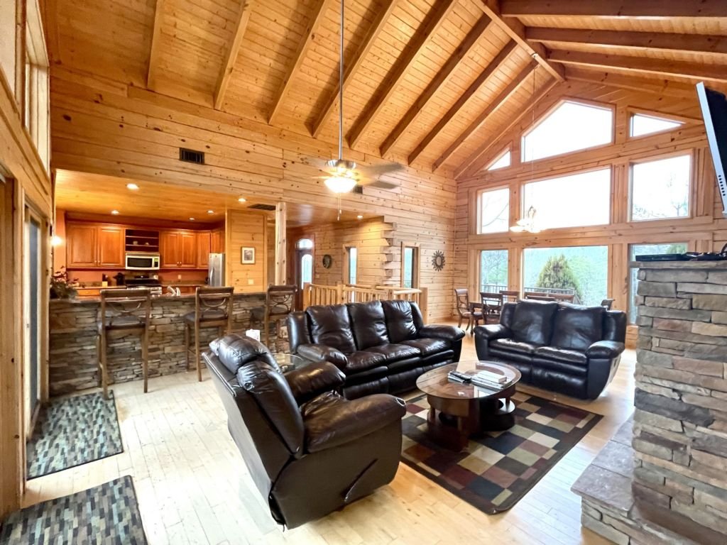 Grand View, 360-degrees of awesome Mountain Views! Vacation Rental in Tennessee - RedAwning