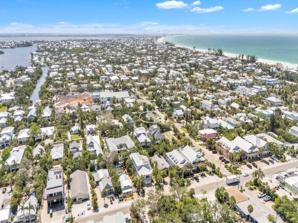 Beach N Bay 206 Vacation Rental in Anna Maria - RedAwning