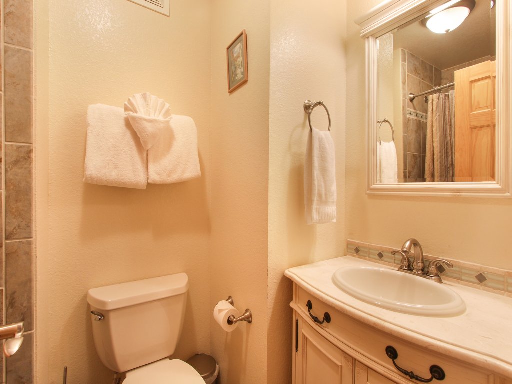 Deer Mountain 28B Vacation Rental in Estes Park - RedAwning