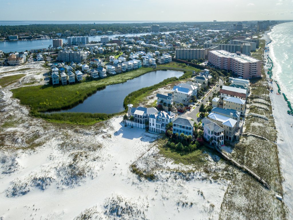 Paradise Pointe - Gorgeous 4 BR home with pool Vacation Rental in Destin - RedAwning