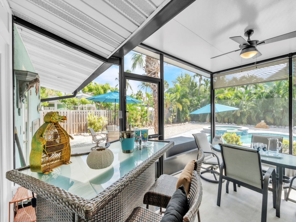 Bayside Bliss Vacation Rental in Anna Maria - RedAwning