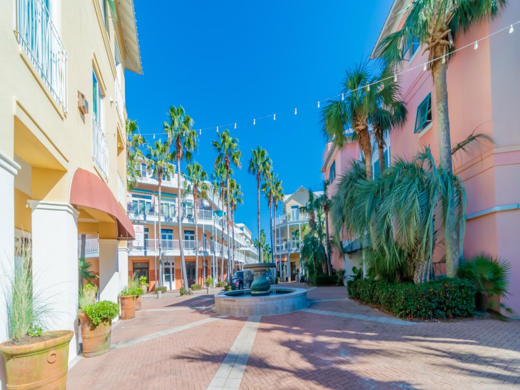 Sea La Vie Vacation Rental in Panama City Beach - RedAwning
