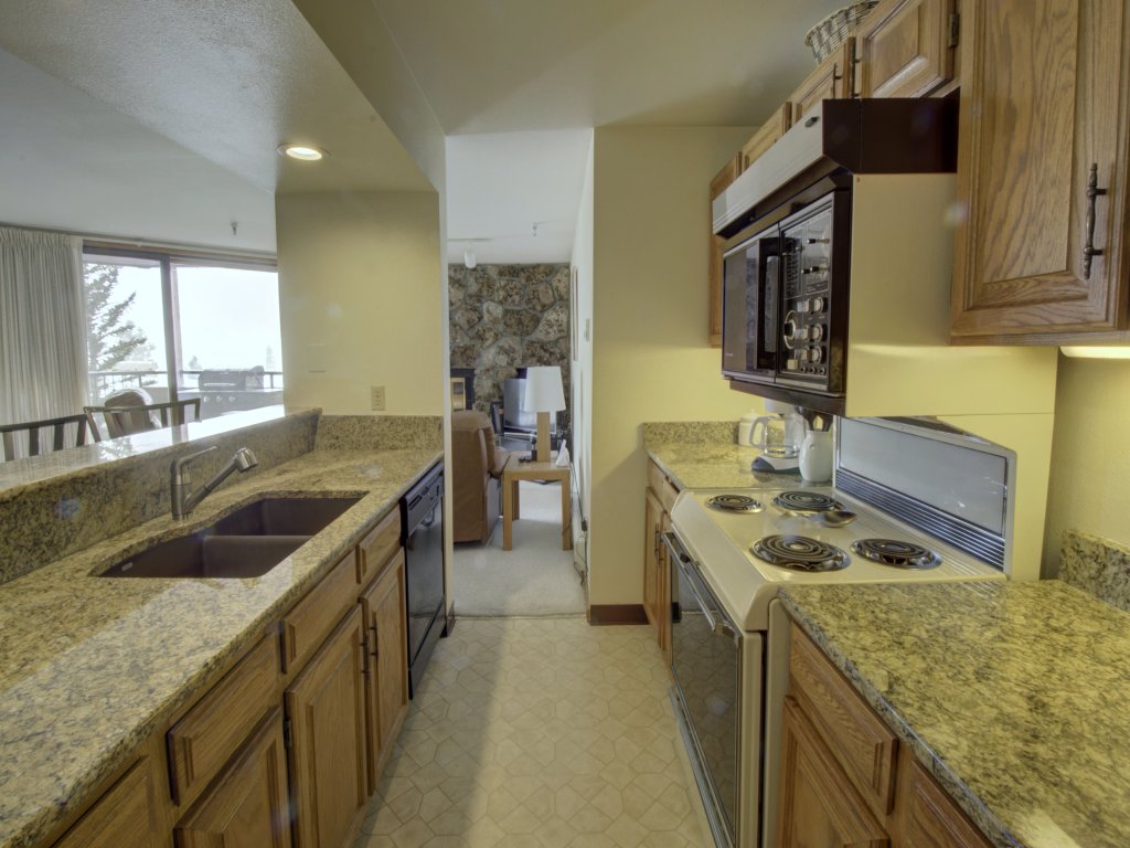 432 Marina Place Vacation Rental in Dillon - RedAwning