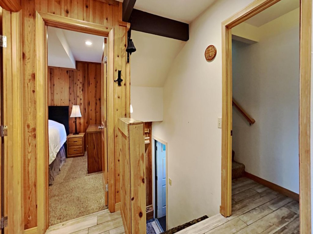 Spectacular Condo Slopeside Location and Mountain View! Close to Village Gondola (Unit 622 at 1849) Vacation Rental in Mammoth Lakes - RedAwning