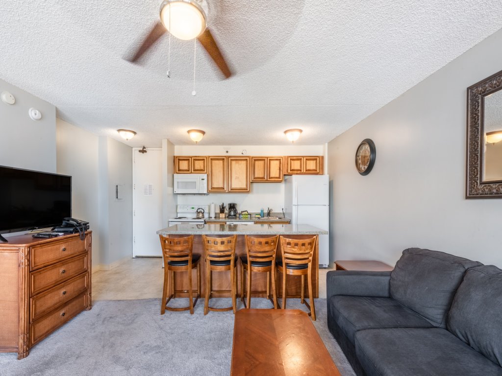 Waikiki Banyan High Level Condo with Ocean Views from the Private Lanai Vacation Rental in Honolulu - RedAwning