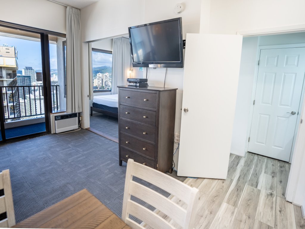 Waikiki Banyan Condo Located One Block From Waikiki Beach! Vacation Rental in Honolulu - RedAwning