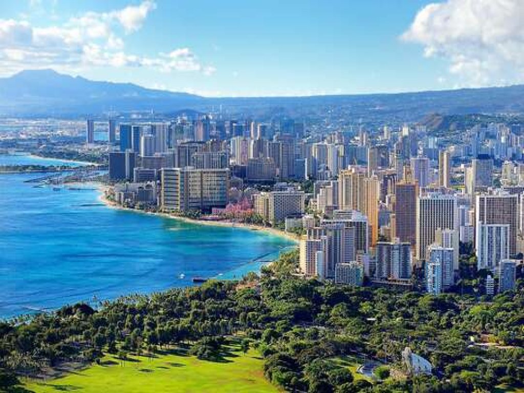 Sleek & Modern 32nd Floor Condo at the Waikiki Banyan - Free parking! Vacation Rental in Honolulu - RedAwning