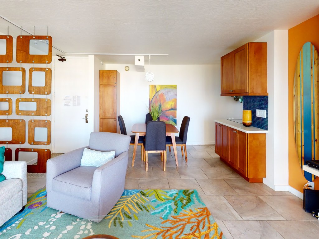 Artsy 32nd Floor Condo with Modern Furnishings & Gorgeous Ocean Views Vacation Rental in Honolulu - RedAwning