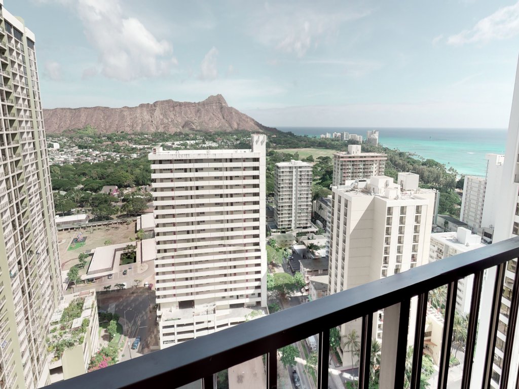 Deluxe Ocean and Diamond Head View Waikiki Condo, Free parking! Vacation Rental in Honolulu - RedAwning