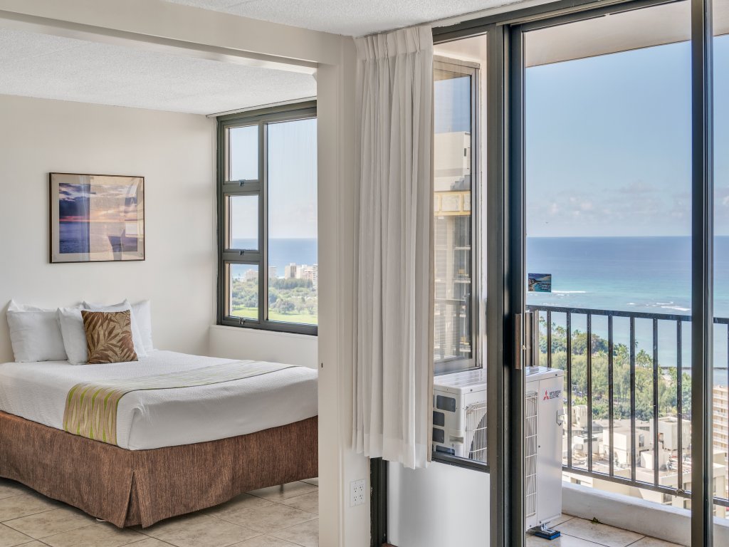 Waikiki Banyan Condo With Panoramic 37th Floor Ocean Views Vacation Rental in Honolulu - RedAwning