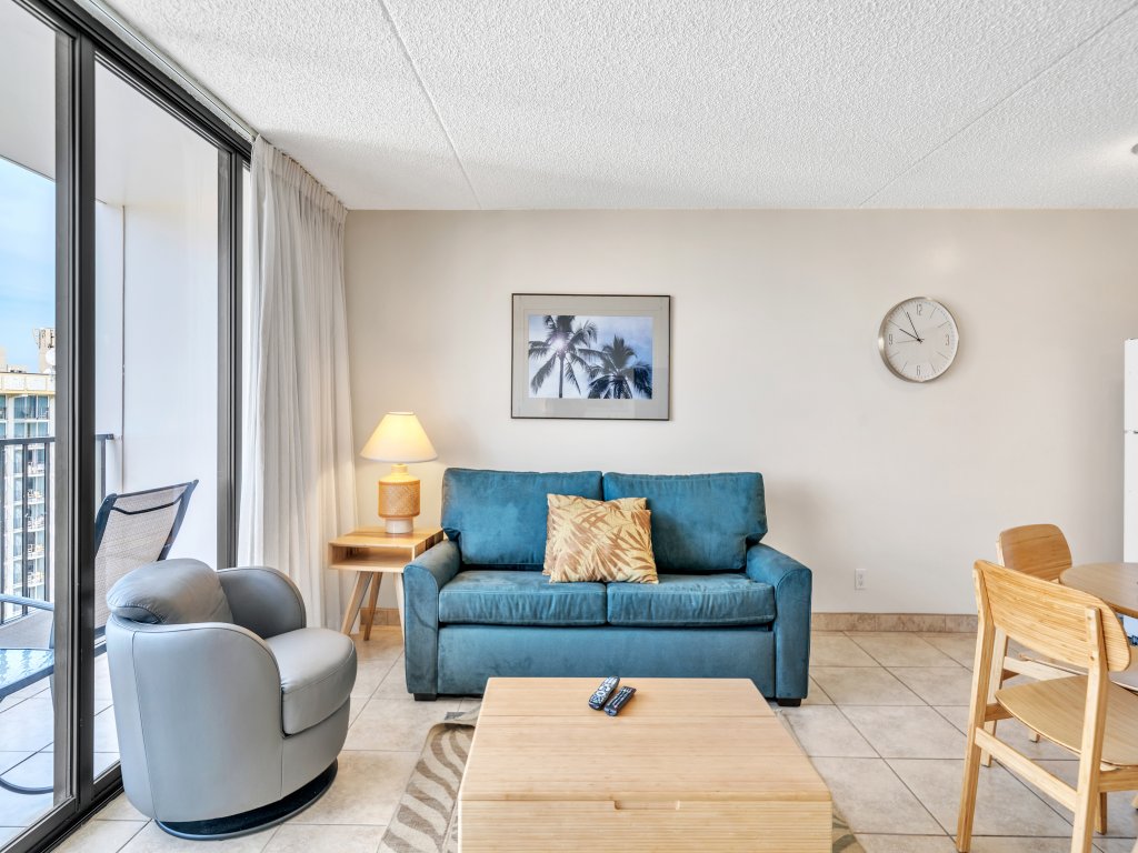 Waikiki Banyan Condo With Panoramic 37th Floor Ocean Views Vacation Rental in Honolulu - RedAwning