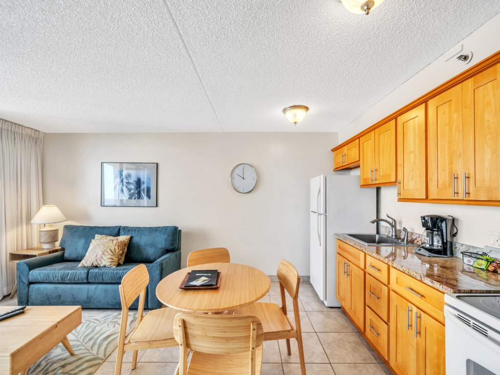 Waikiki Banyan Condo With Panoramic 37th Floor Ocean Views Vacation Rental in Honolulu - RedAwning