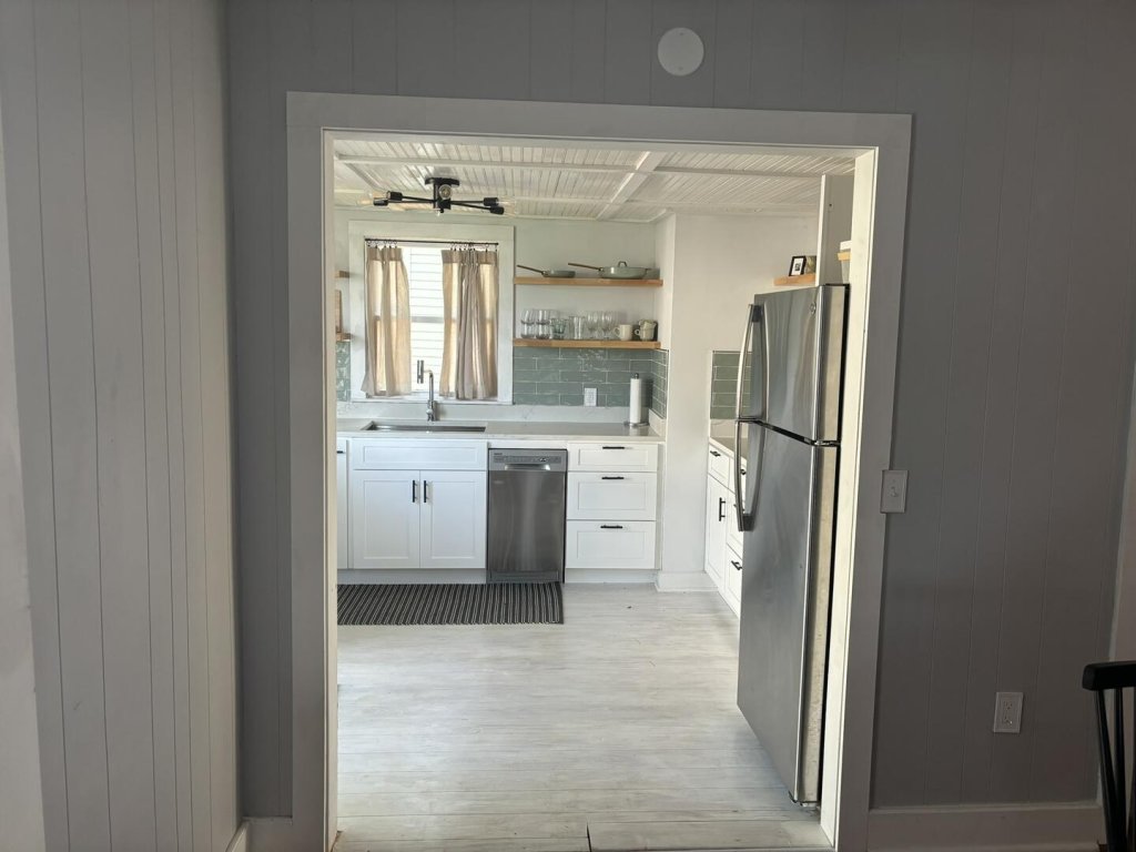 Bonita Lakefront Retreat Vacation Rental in New York - RedAwning