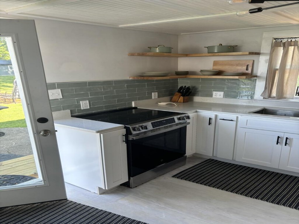 Bonita Lakefront Retreat Vacation Rental in New York - RedAwning