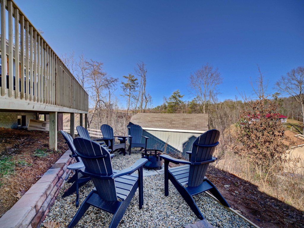 Rebel Retreat Cabin with Stadium Seating Home Theater Vacation Rental in Sevierville - RedAwning