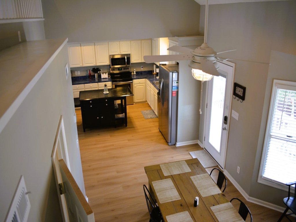 FINS N' Scales / 115 Seaside Dr Vacation Rental in Holden Beach - RedAwning