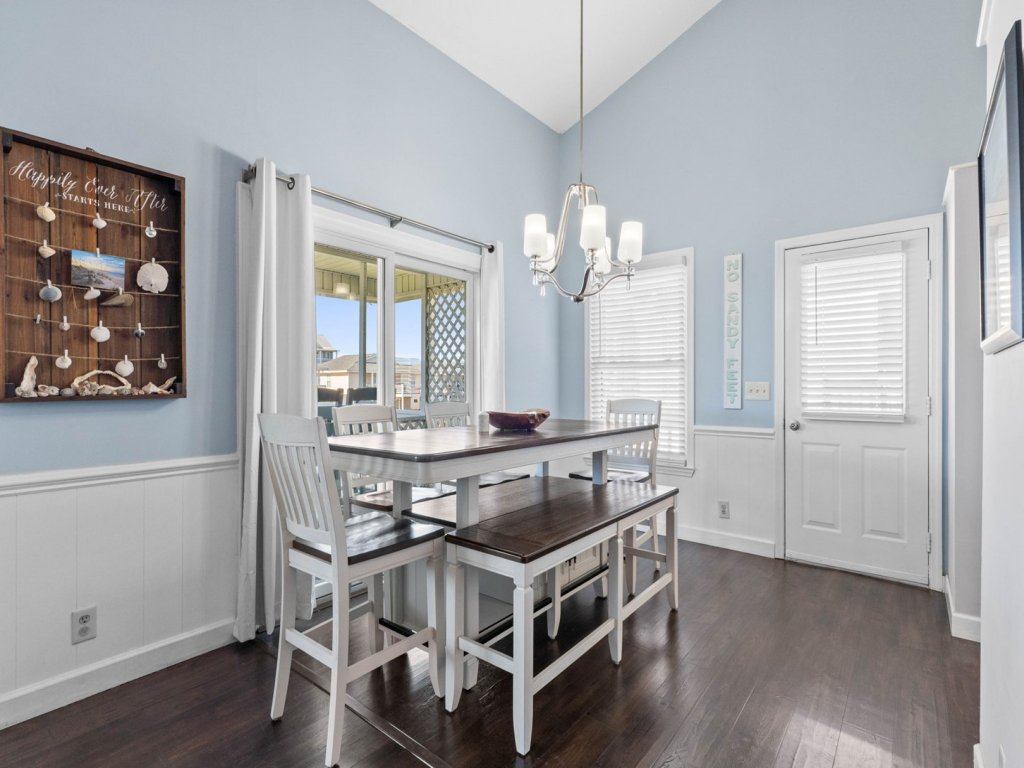 Las Palmas / 121 Lions Paw Vacation Rental in Holden Beach - RedAwning