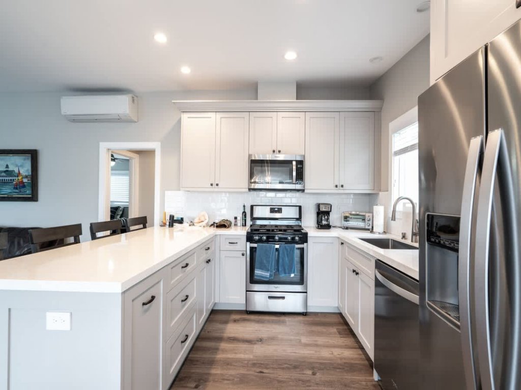 129 Opal B | Remodeled Balboa Island Gem Vacation Rental in Newport Beach - RedAwning